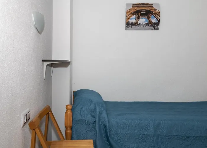 Miralmar, 10º-69 Apartment *